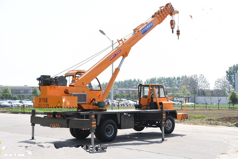 8吨吊车 stsq8a 济宁四通吊车报价实惠及性能优越